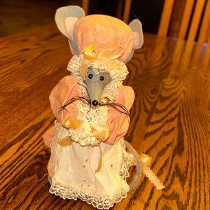 Collectible Hand-made stuffed country mouse shelf sitter with bouquet